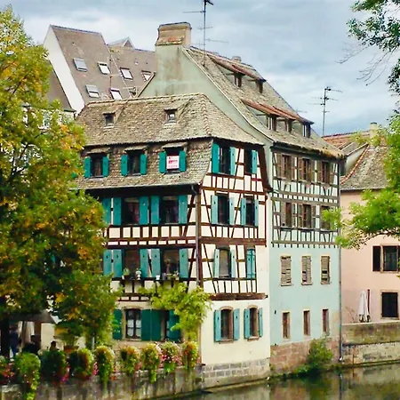Cosy On Strasbourg Tramway Line Apartamento