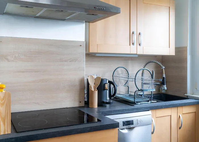 Cosy On Strasbourg Tramway Line Apartment