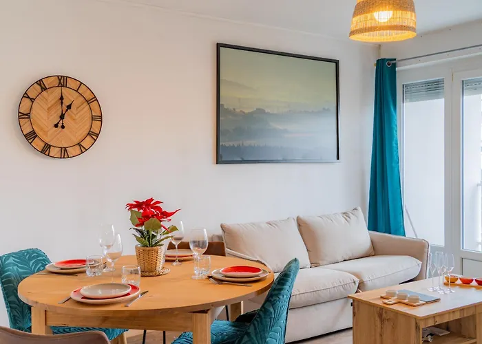 Cosy On Strasbourg Tramway Line Bischheim